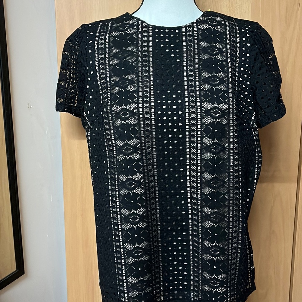 lace detail top
